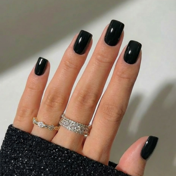 Noir - Medium Square