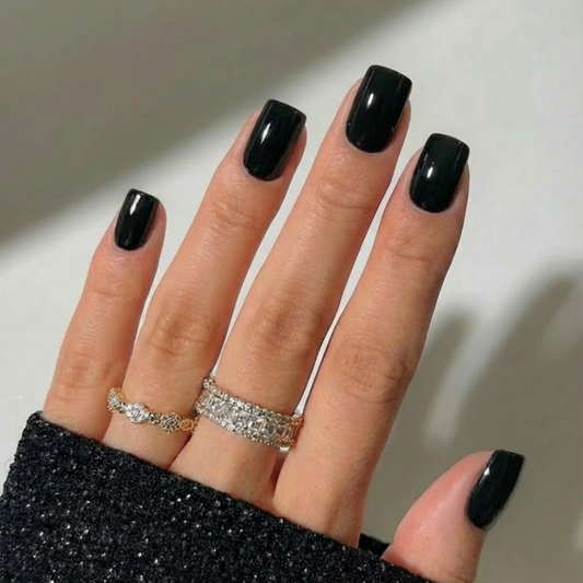 Noir - Medium Square
